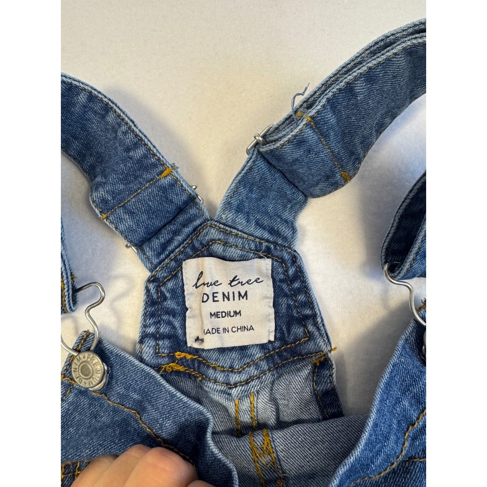 Distressed Boho Love Tree Denim Womens Medium Shortalls Blue Ripped Raw Hem - Picture 3 of 9